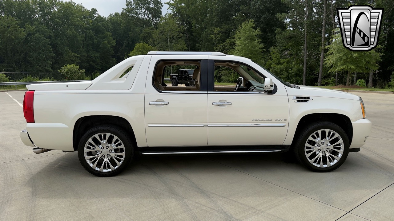 2009 Cadillac Escalade EXT. 47