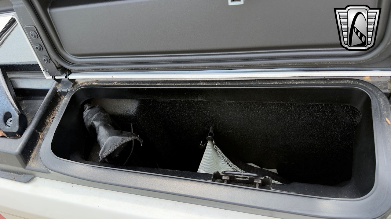 2009 Cadillac Escalade EXT. 92