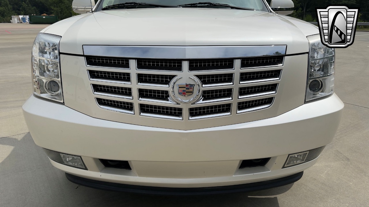 2009 Cadillac Escalade EXT. 52