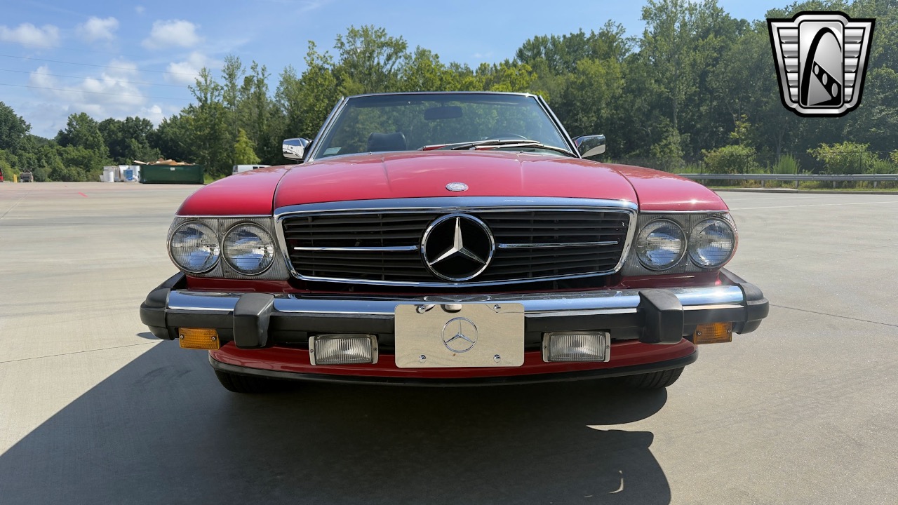 1987 Mercedes-Benz 560SL 32