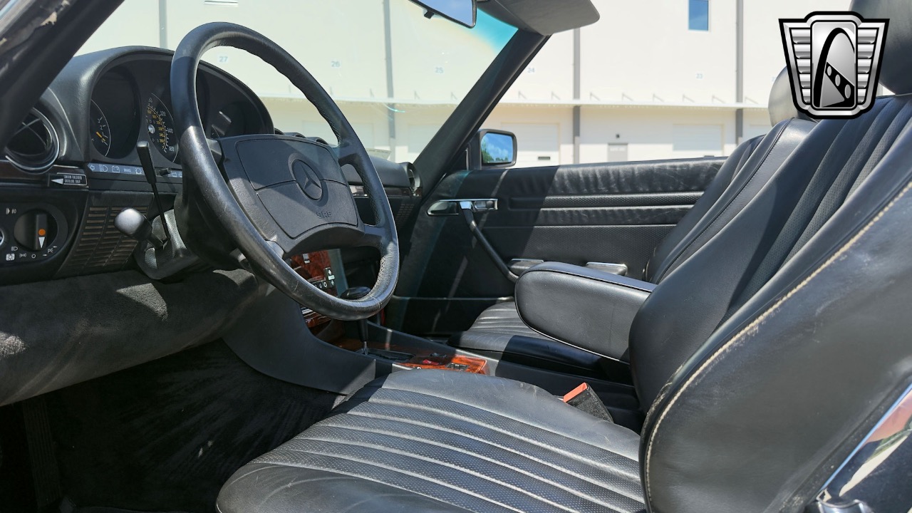1987 Mercedes-Benz 560SL 13
