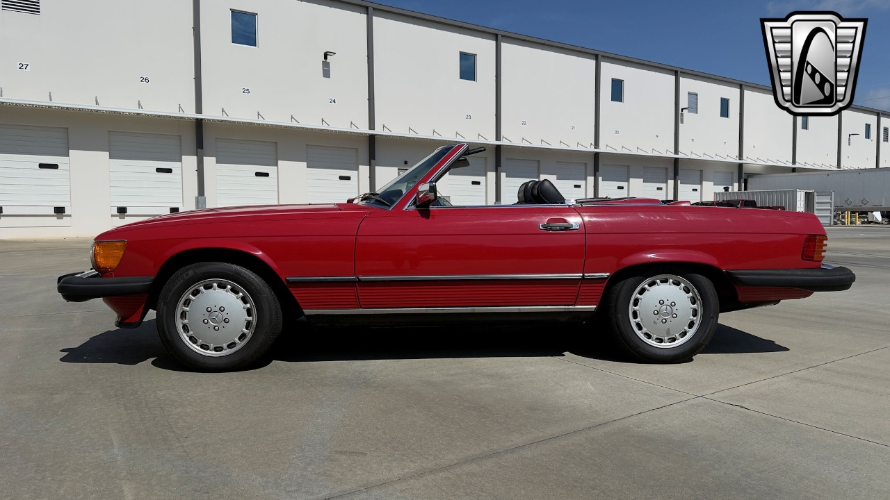 1987 Mercedes-Benz 560SL 38