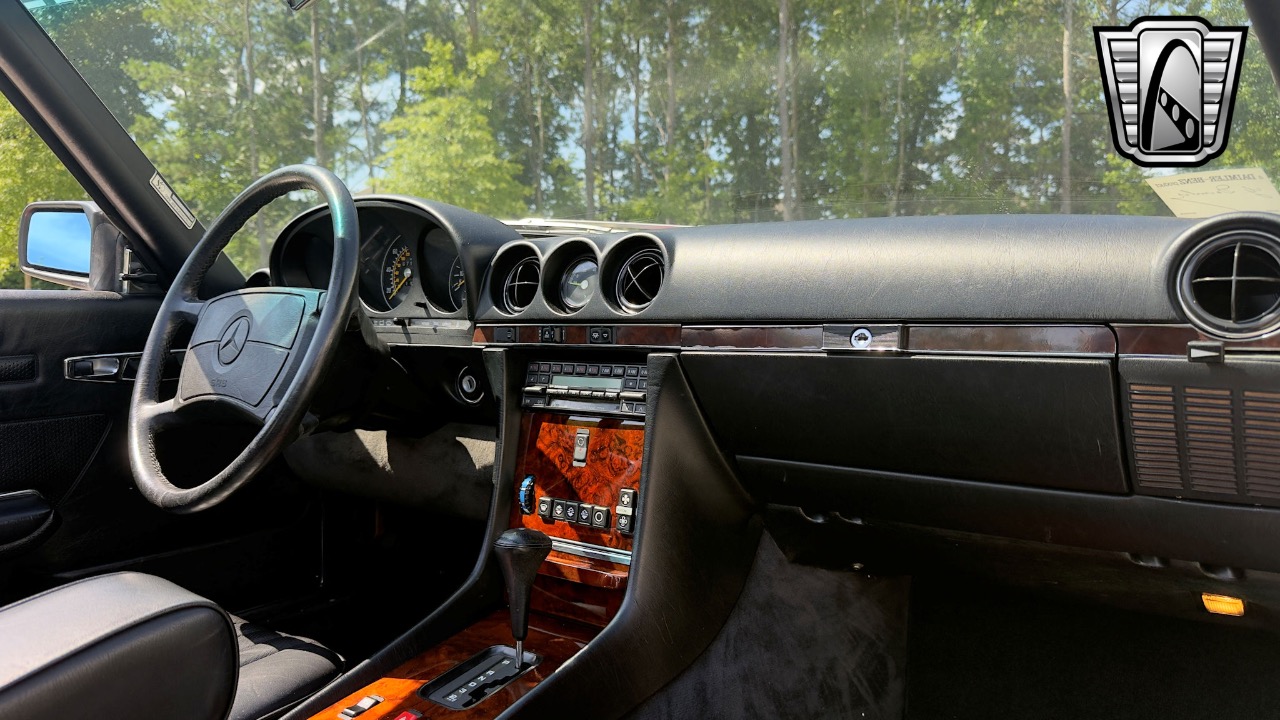 1987 Mercedes-Benz 560SL 18