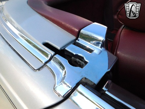 1987 Mercedes-Benz 560SL image 110