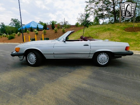 1987 Mercedes-Benz 560SL image 7