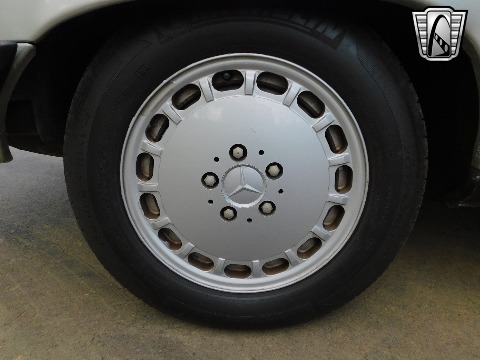 1987 Mercedes-Benz 560SL image 60