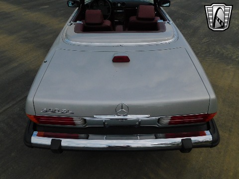 1987 Mercedes-Benz 560SL image 36
