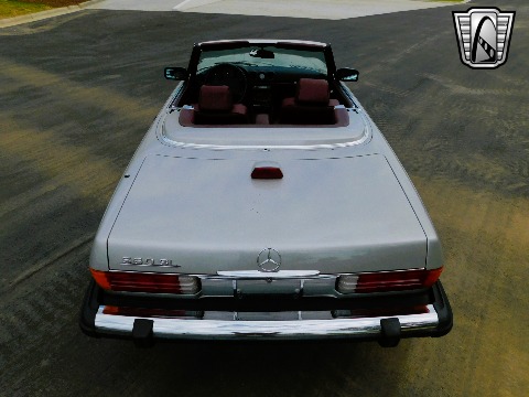 1987 Mercedes-Benz 560SL image 12