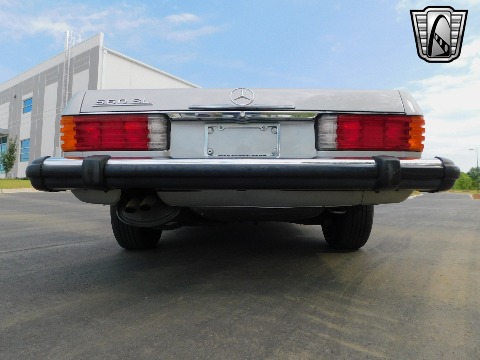 1987 Mercedes-Benz 560SL image 38
