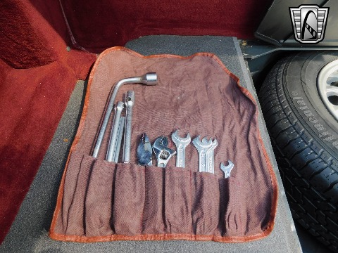 1987 Mercedes-Benz 560SL image 117