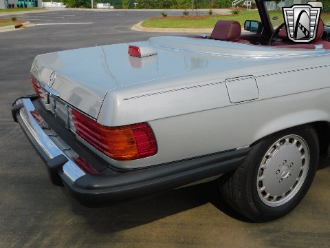1987 Mercedes-Benz 560SL image 40