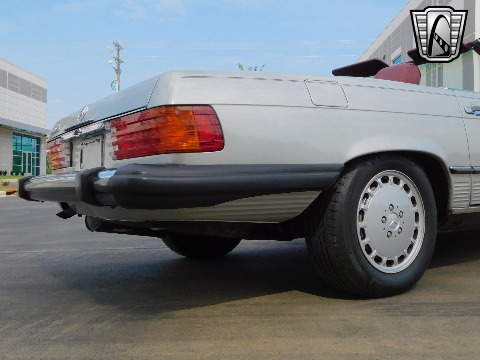 1987 Mercedes-Benz 560SL image 41