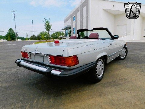 1987 Mercedes-Benz 560SL image 16