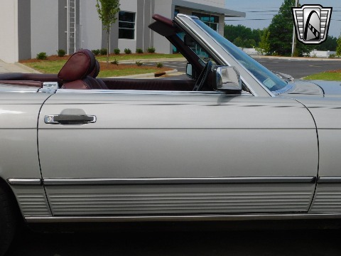 1987 Mercedes-Benz 560SL image 43