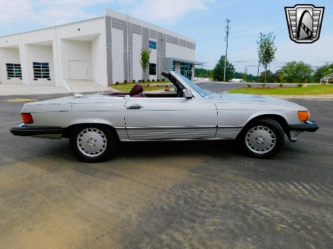 1987 Mercedes-Benz 560SL image 19