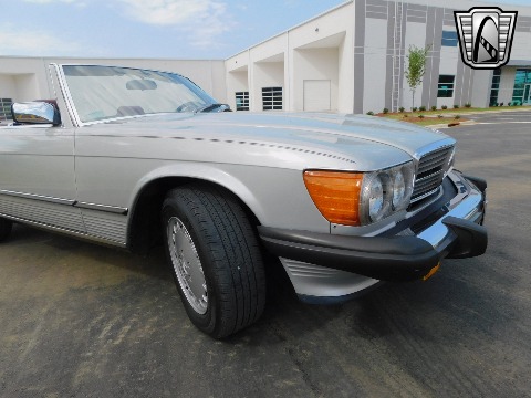 1987 Mercedes-Benz 560SL image 46