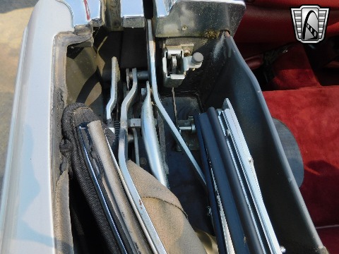 1987 Mercedes-Benz 560SL image 72