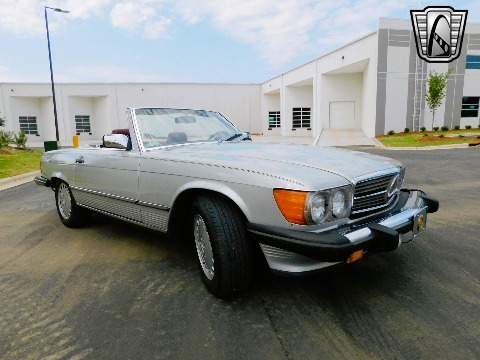 1987 Mercedes-Benz 560SL image 22