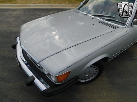 1987 Mercedes-Benz 560SL image 27
