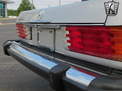 1987 Mercedes-Benz 560SL image 54