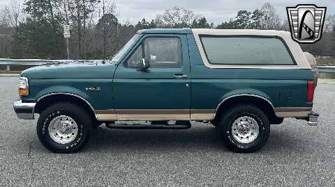 1996 Ford Bronco image 3