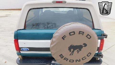 1996 Ford Bronco image 29