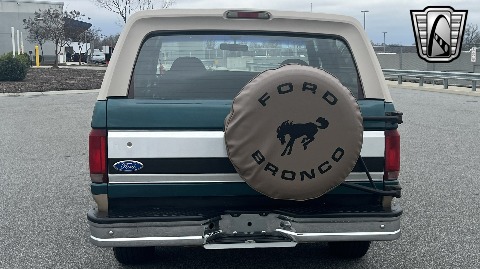 1996 Ford Bronco image 5