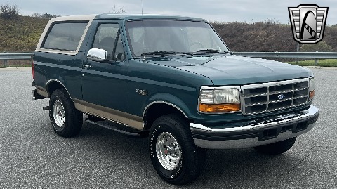1996 Ford Bronco image 8