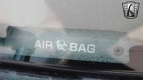 1996 Ford Bronco image 112