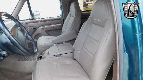 1996 Ford Bronco image 12