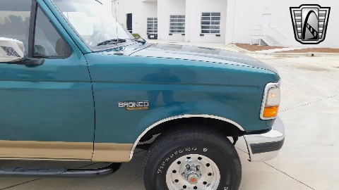 1996 Ford Bronco image 39