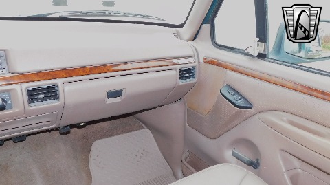 1996 Ford Bronco image 66