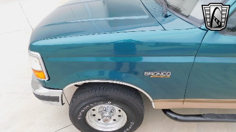 1996 Ford Bronco image 20