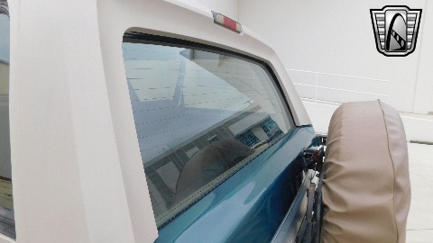 1996 Ford Bronco image 100