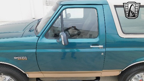 1996 Ford Bronco image 23