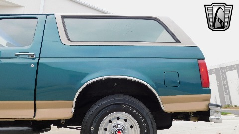 1996 Ford Bronco image 28