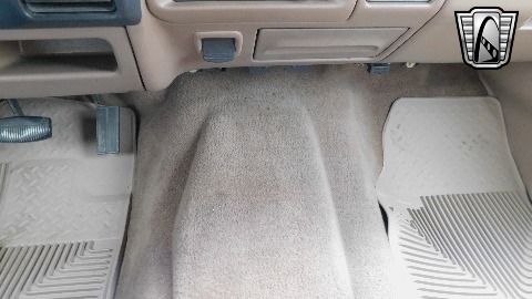 1996 Ford Bronco image 54