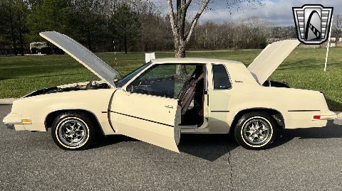 1984 Oldsmobile Cutlass image 10