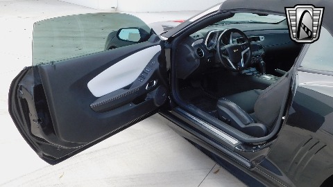 2012 Chevrolet Camaro image 19