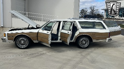 1984 Chevrolet Caprice image 11