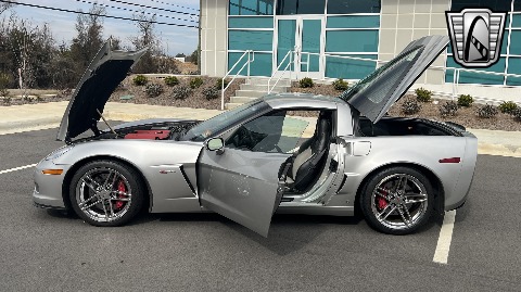 2007 Chevrolet Corvette image 11