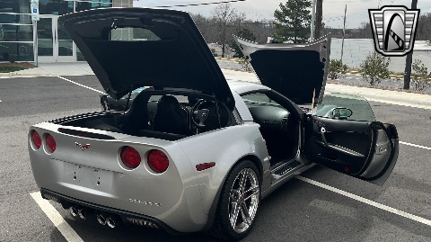 2007 Chevrolet Corvette image 14