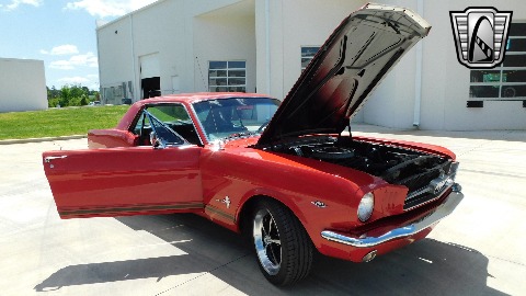 1965 Ford Mustang image 89