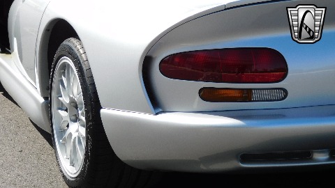 1999 Dodge Viper image 18