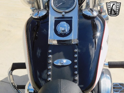 2007 Harley Davidson FLSTCI image 22