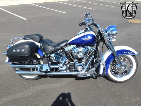 2007 Harley Davidson Softail Deluxe image 3