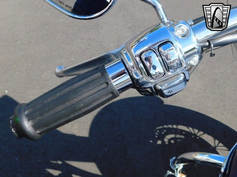 2007 Harley Davidson Softail Deluxe image 33