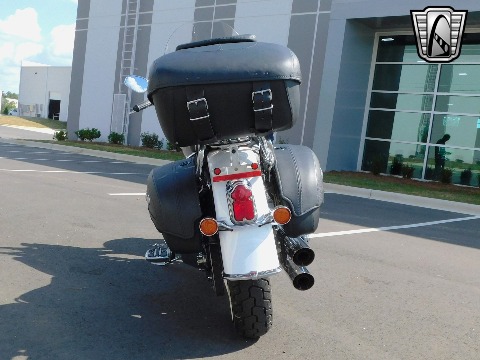 2007 Harley Davidson Softail Deluxe image 8