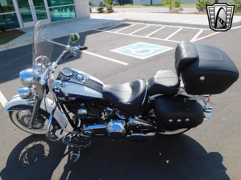 2007 Harley Davidson Softail Deluxe image 60