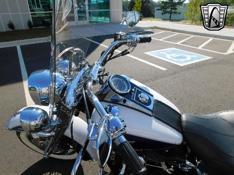 2007 Harley Davidson Softail Deluxe image 61
